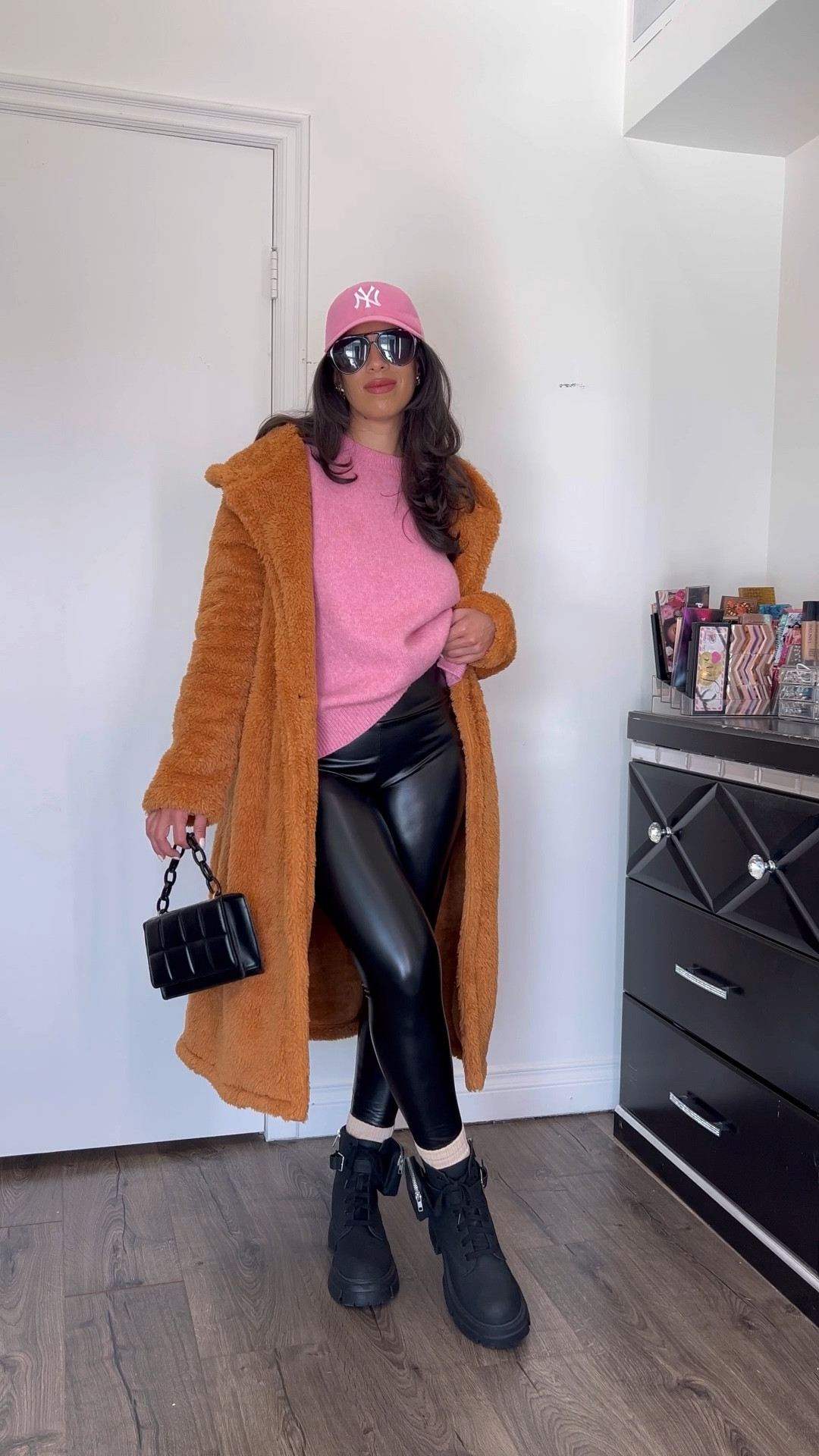 Casual Valentine’s Day look.
Leggings, sweater and coat size mediumm

#LTKfindsunder50 #LTKstyletip #LTKMostLoved