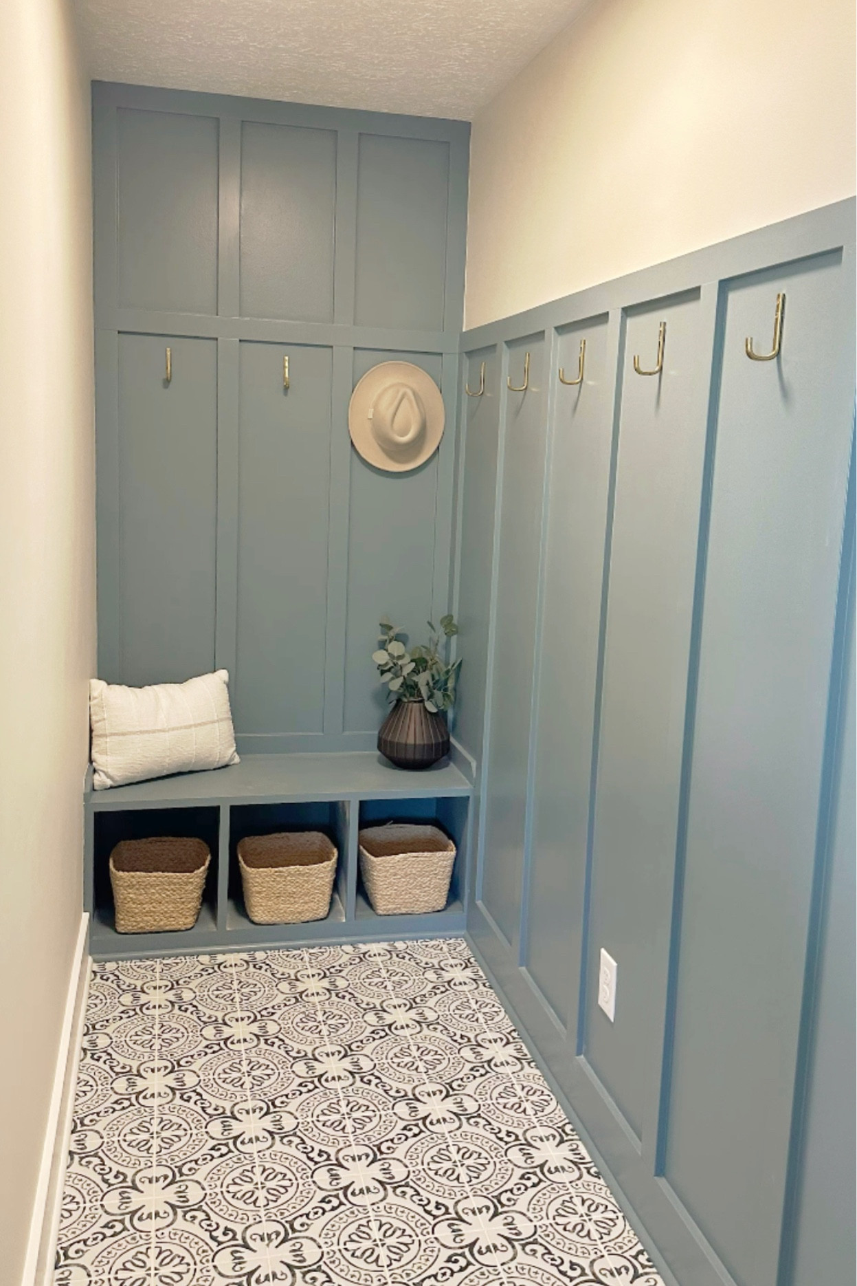 Mudroom // drop zone // accent wall sherwin williams 