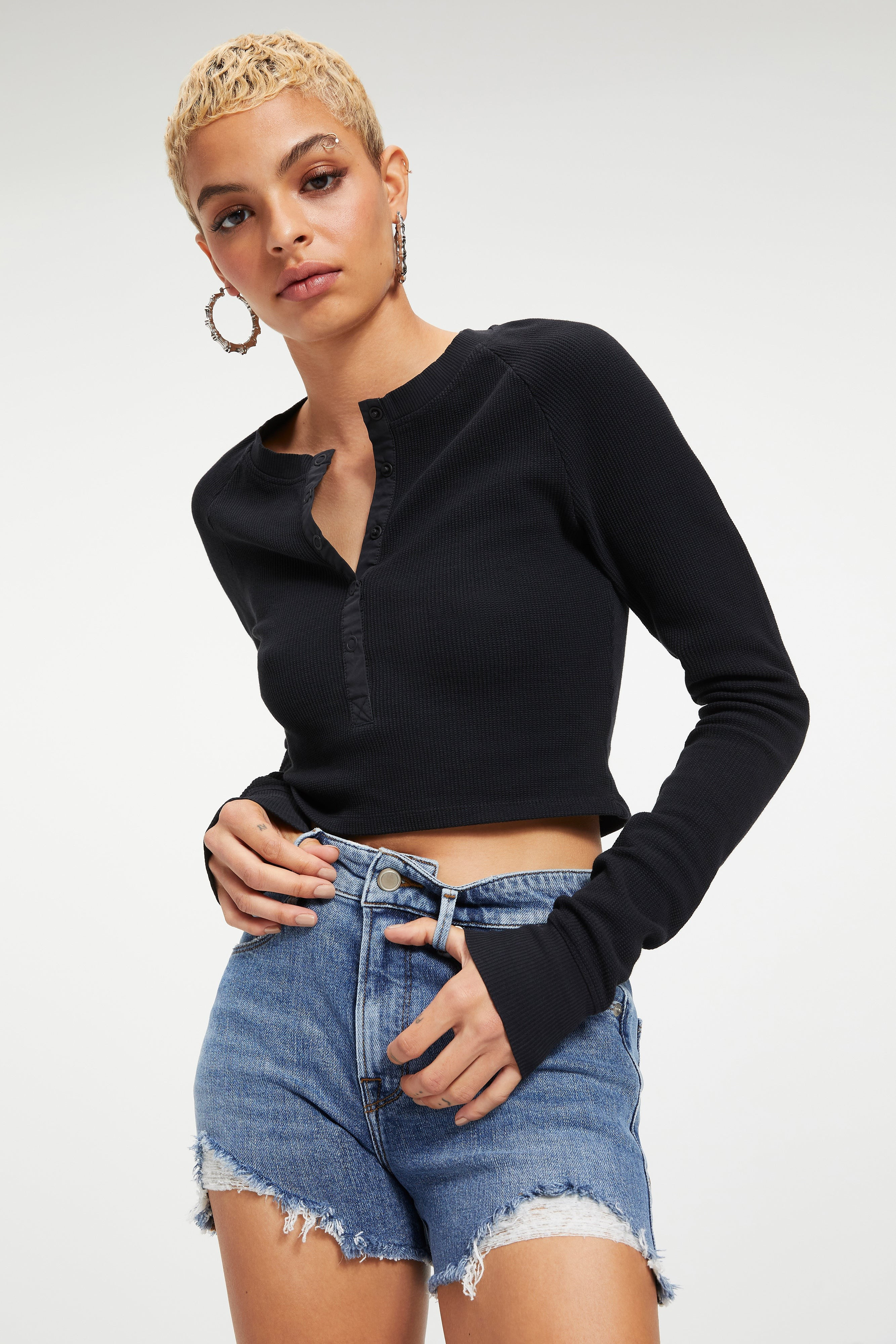 CUT OFF SHORT | INDIGO048 | Good American