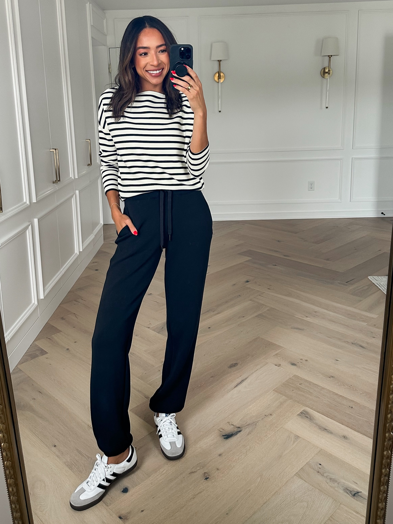 Use code NENAXSPANX for 10% off + free shipping (excluding sales) Wearing size small crew neck and size xs tall pants 


Loungewear 
Errands outfit 
Travel outfit 
Airport outfit 

#LTKstyletip #LTKtravel