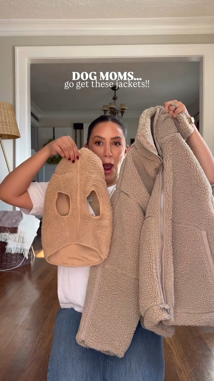 OMG they made a dog version for my fave H&M jacket!!!🥹😭

Remi is 18lb and wearing a size medium, my jacket is a size small. Also comes in dark brown

golden doodle, dog jackets, dog outfits, sherpa jacket, H&M finds

#LTKPets #LTKFindsUnder50 #LTKSeasonal