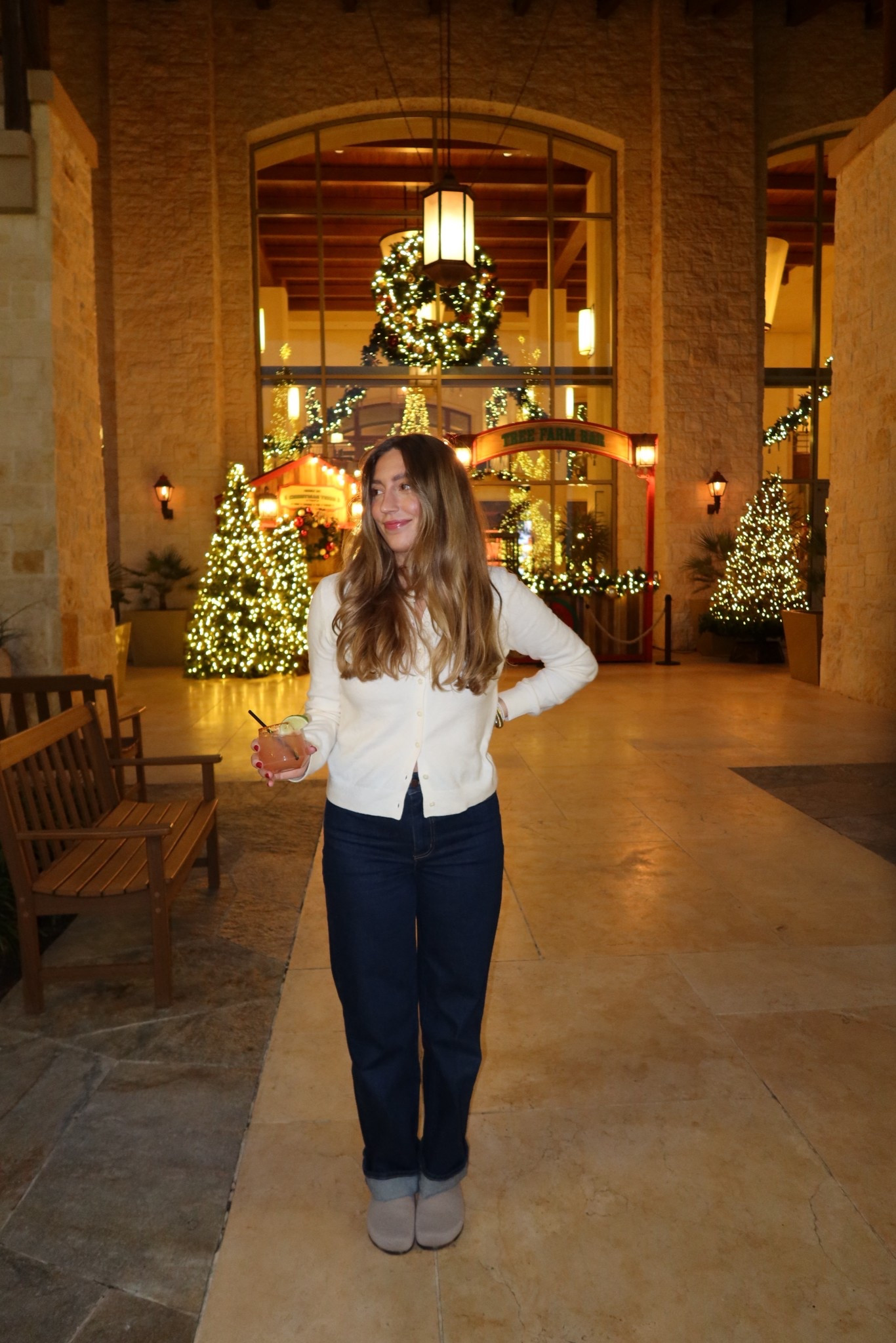 Comfy holiday outfit 

#LTKHoliday #LTKgrwm #LTKootd