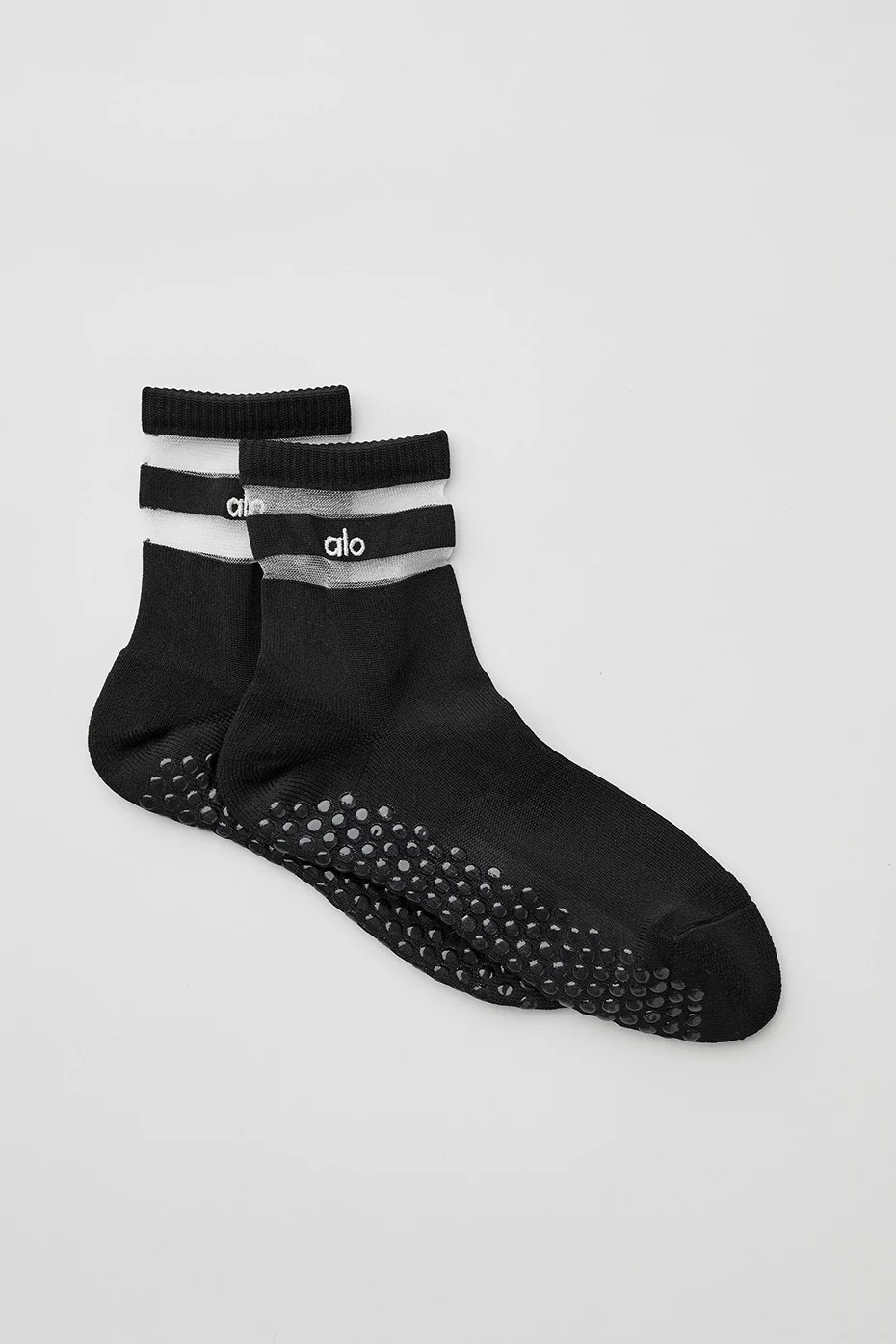 Women's Pulse Grip Socks in Black, Size: S/M (5-7.5) | Alo YogaÂ® | Alo Yoga