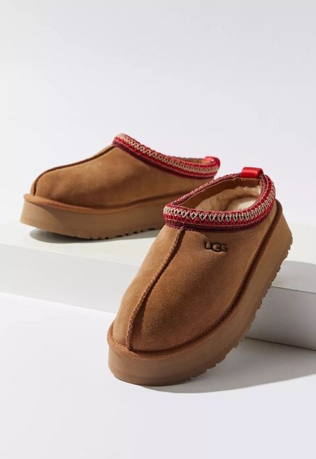 Trendy ugg platform  slippers 