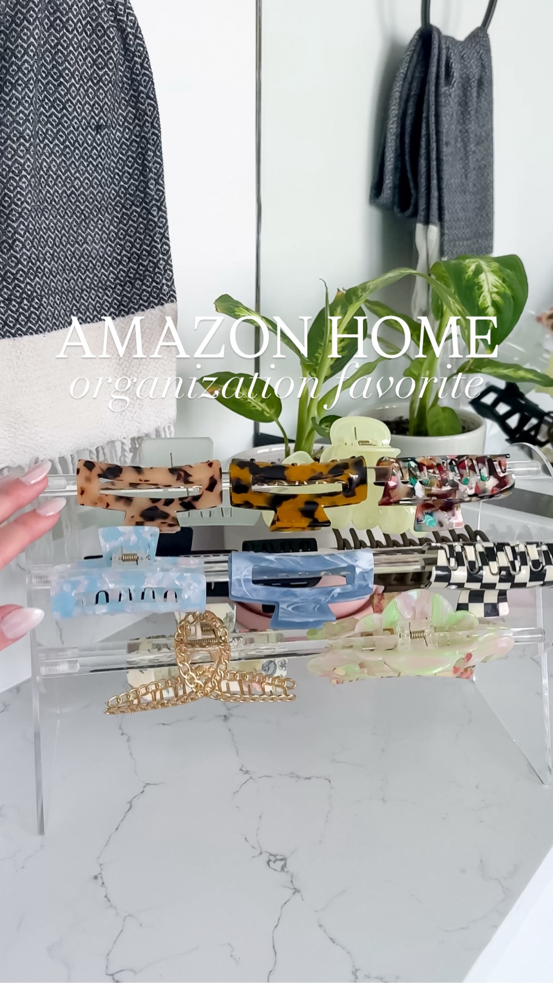 The best way to store your claw clips! ✨We’ve also linked our favorite claw clips from Amazon! 🎀👱‍♀️

#clawclips #organizedhome #amazonhome #thesistershoppers #asmr

#LTKHome #LTKdayinmylife #LTKBeauty