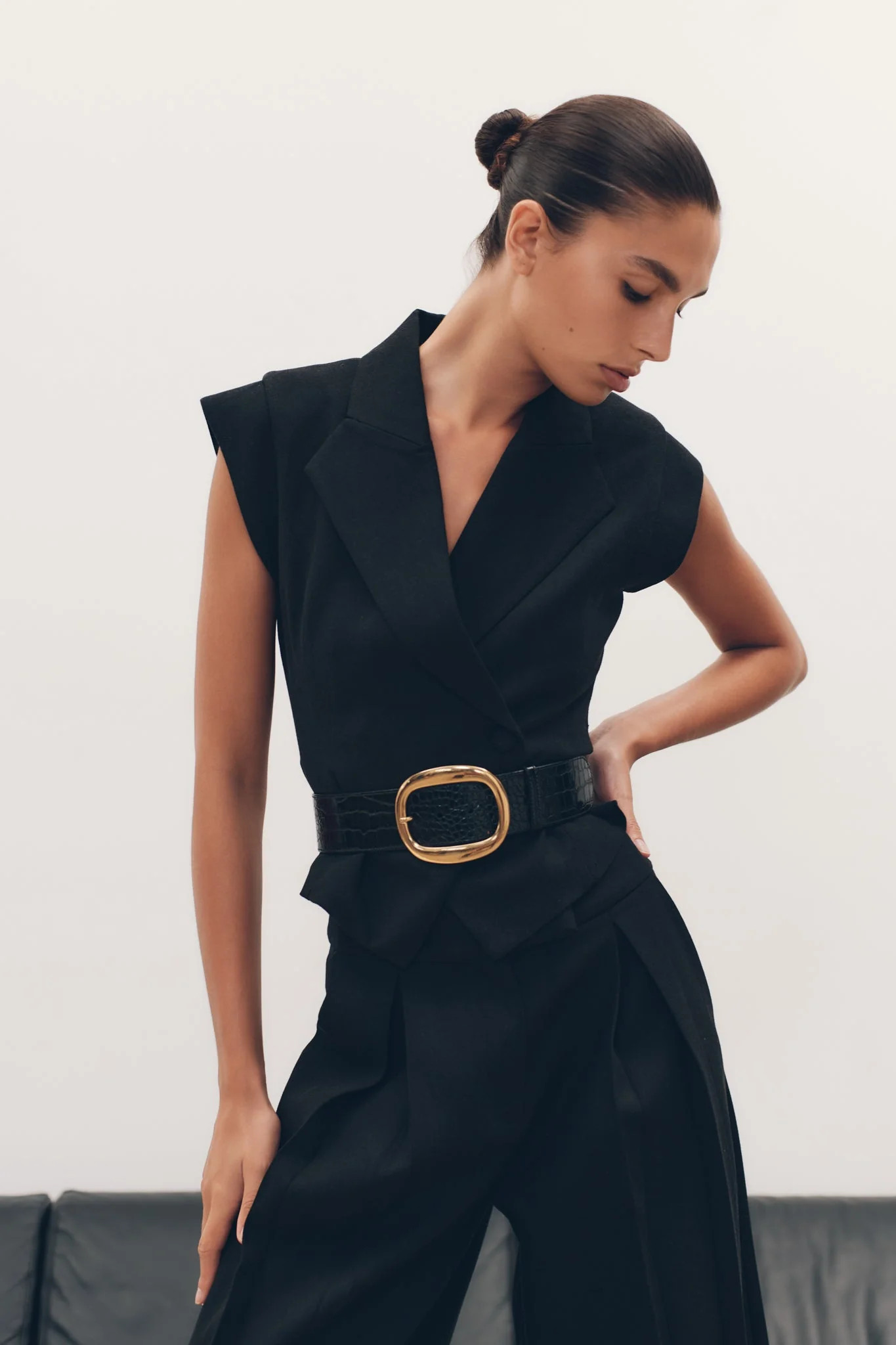 Andina Shortsleeve Linen Top - Black | MESHKI US