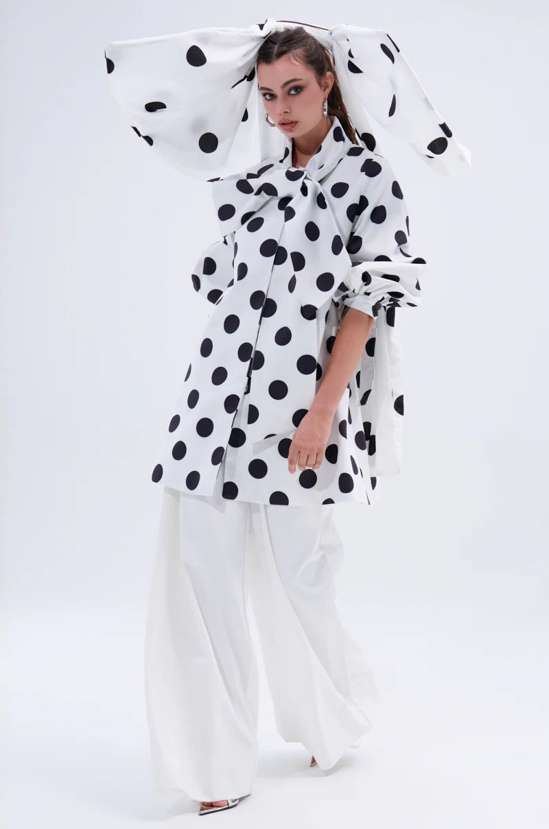 AMALIA TIE NECK TRENCH IN POLKA DOT | AKIRA