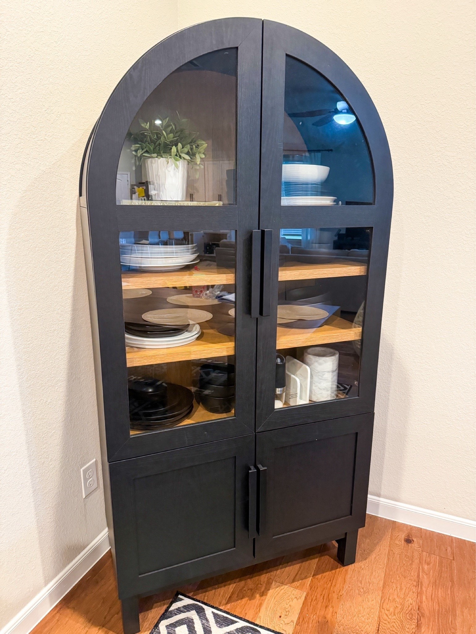 Dining room 

Dining room table 
Reed dining table
Pottery barn table 
Pottery barn chairs 
Placemats 
Arched cabinet 

Ruggable rug size 8x10

#LTKhome #LTKstyletip

#LTKHome

#LTKStyleTip #LTKHome