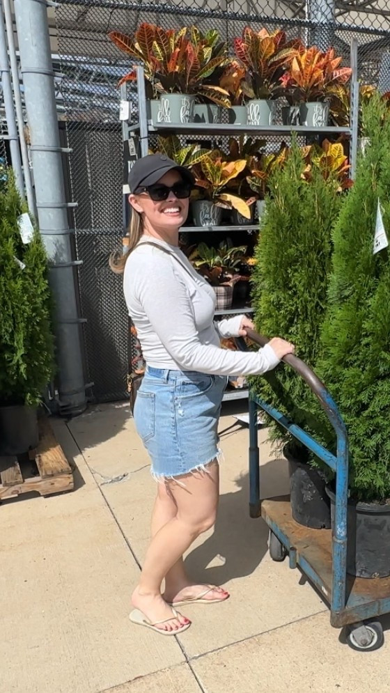My casual outfit yesterday for running errands! Top size M, Jean shorts size 6

#LTKPetite #LTKSeasonal #LTKFindsUnder50