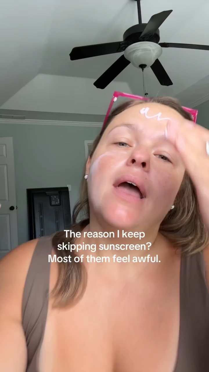 I’m way more consistent with sunscreen when it actually makes my skin look better. ☀️ This SPF 50 gives that healthy glow without the heavy, greasy feeling or white cast. Perfect for summer, makeup-free days, and anyone who wants their skin to look like skin. ✨ #Medicube #KoreanSkincare #SPF50 #GlowySkin #DealsForYouDays