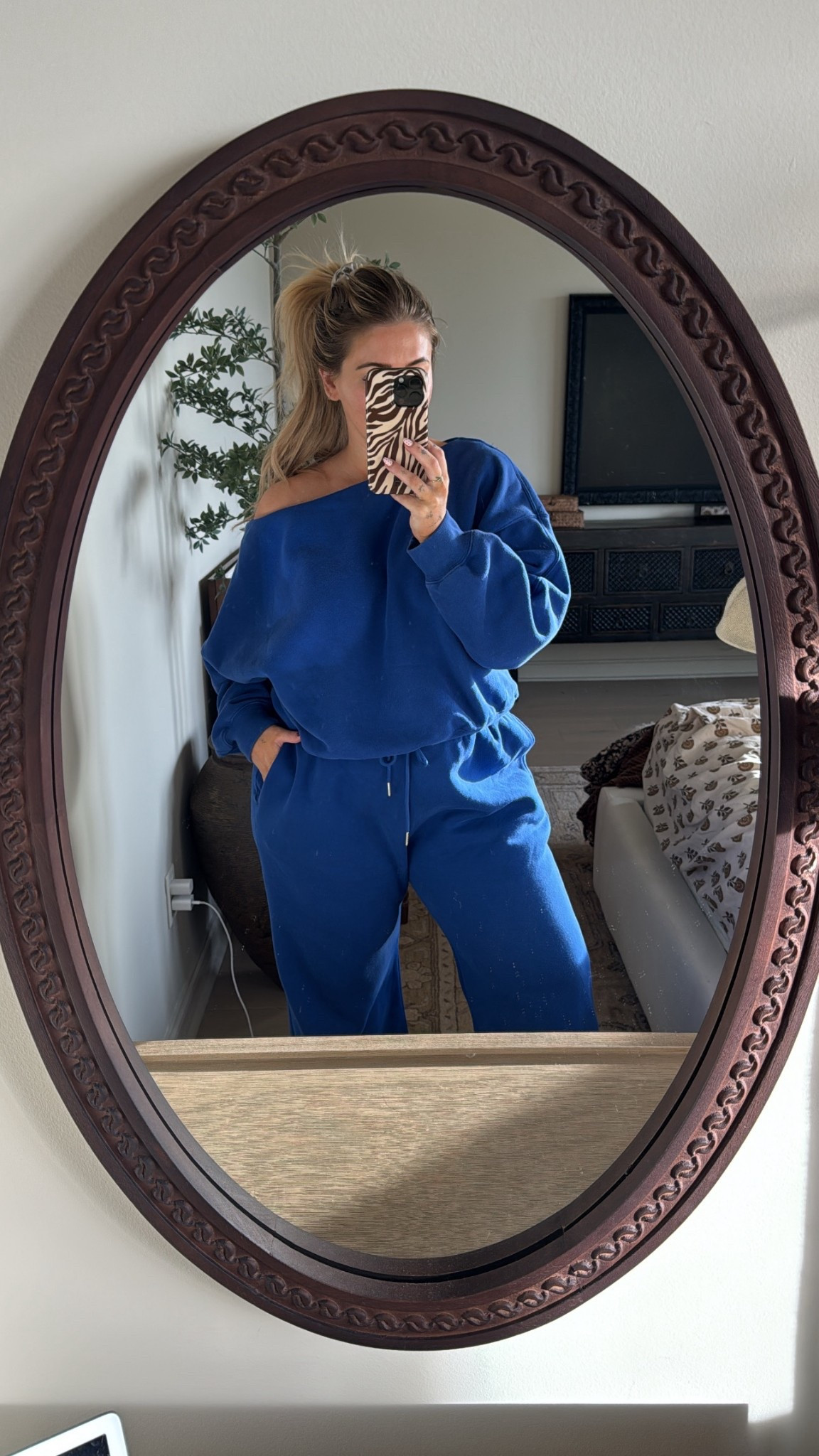 Today’s fit 💙 25-50% off + a stackable 15% off with my code AFKELSEYB!! 

I’m wearing a size XL in both, long in the pants! 