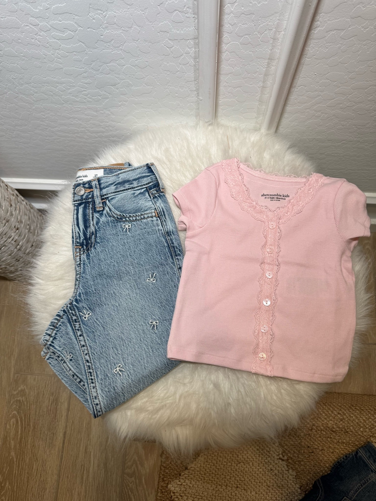 Toddler fall outfit on sale! Use code DENIMAF to save an additional 15% off!

Abercrombie Kids
Abercrombie Sale
Toddler girl fall outfit

#LTKSaleAlert #LTKKids #LTKSeasonal