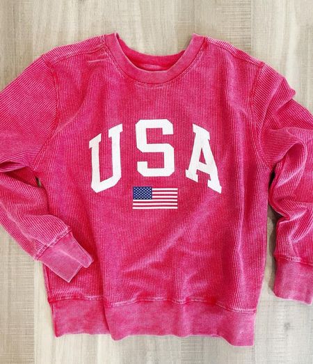 Good morning! Happy Saturday! 🇺🇸This will sell out friends! 30% OFF right now and it’s very soft! USA sweatshirt. TTS 

I’ll drop a pic in the comments of me wearing it! 

Xo, Brooke

#LTKGiftGuide #LTKSeasonal #LTKstyletip
