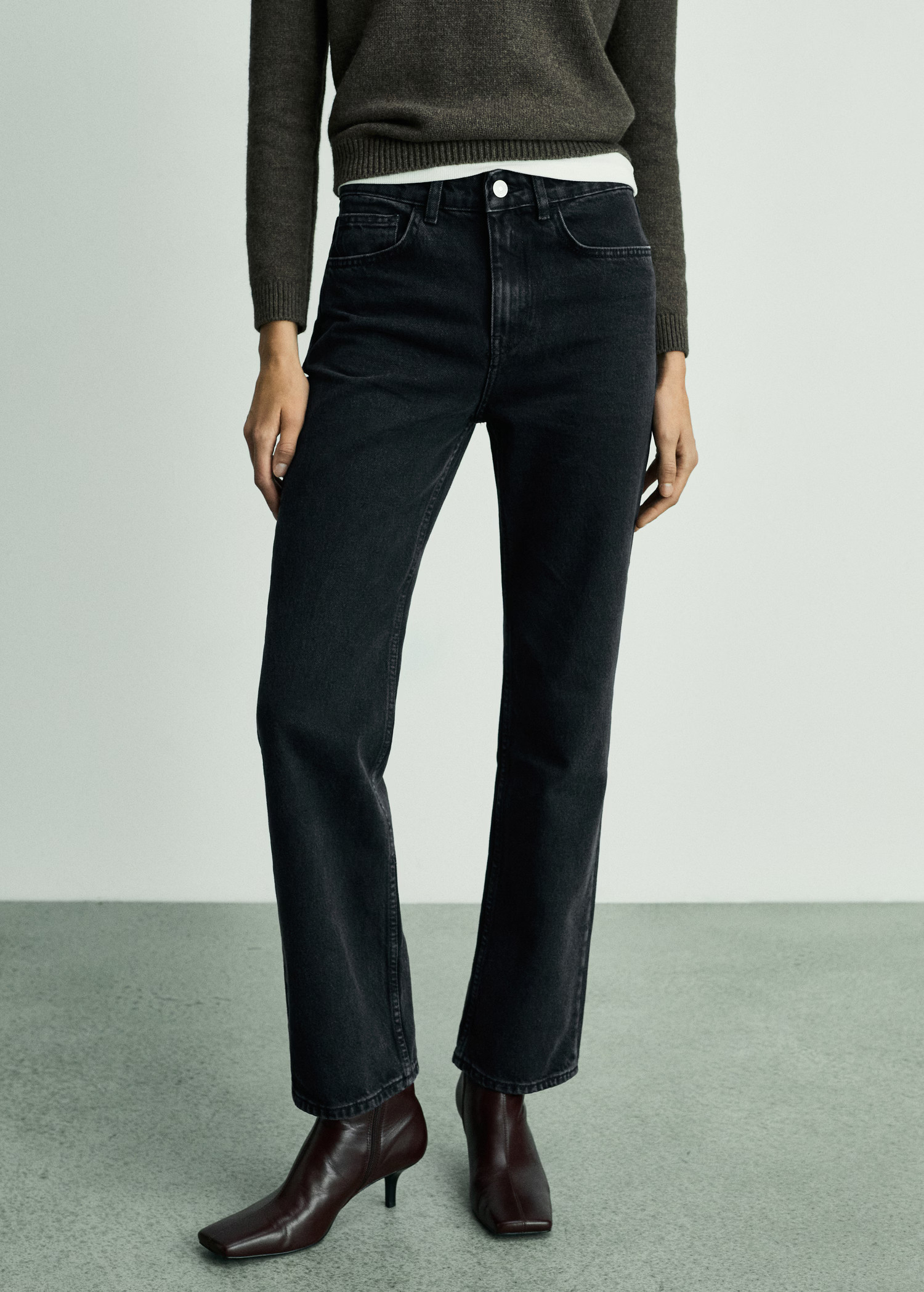 Matilda medium-rise straight-fit jeans - Women | MANGO United Kingdom | MANGO (UK)