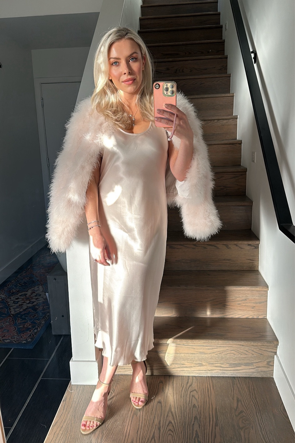 Holiday Party Outfit 



Fur coat / white dress / silk dress / satin dress / Revolve / old Hollywood / old money / elegant outfit / glamorous dress / elegant style / Saks / Sam Edelman / feminine style 

#LTKSeasonal #LTKparties #LTKstyletip
