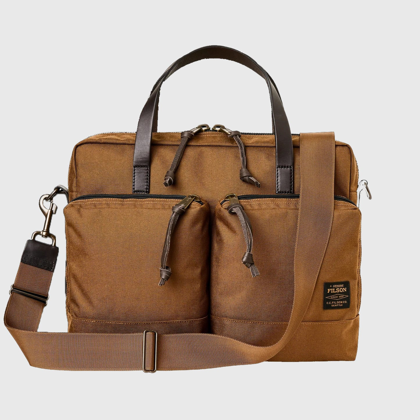FILSON
                      
                     Dryden Briefcase | Saint Bernard