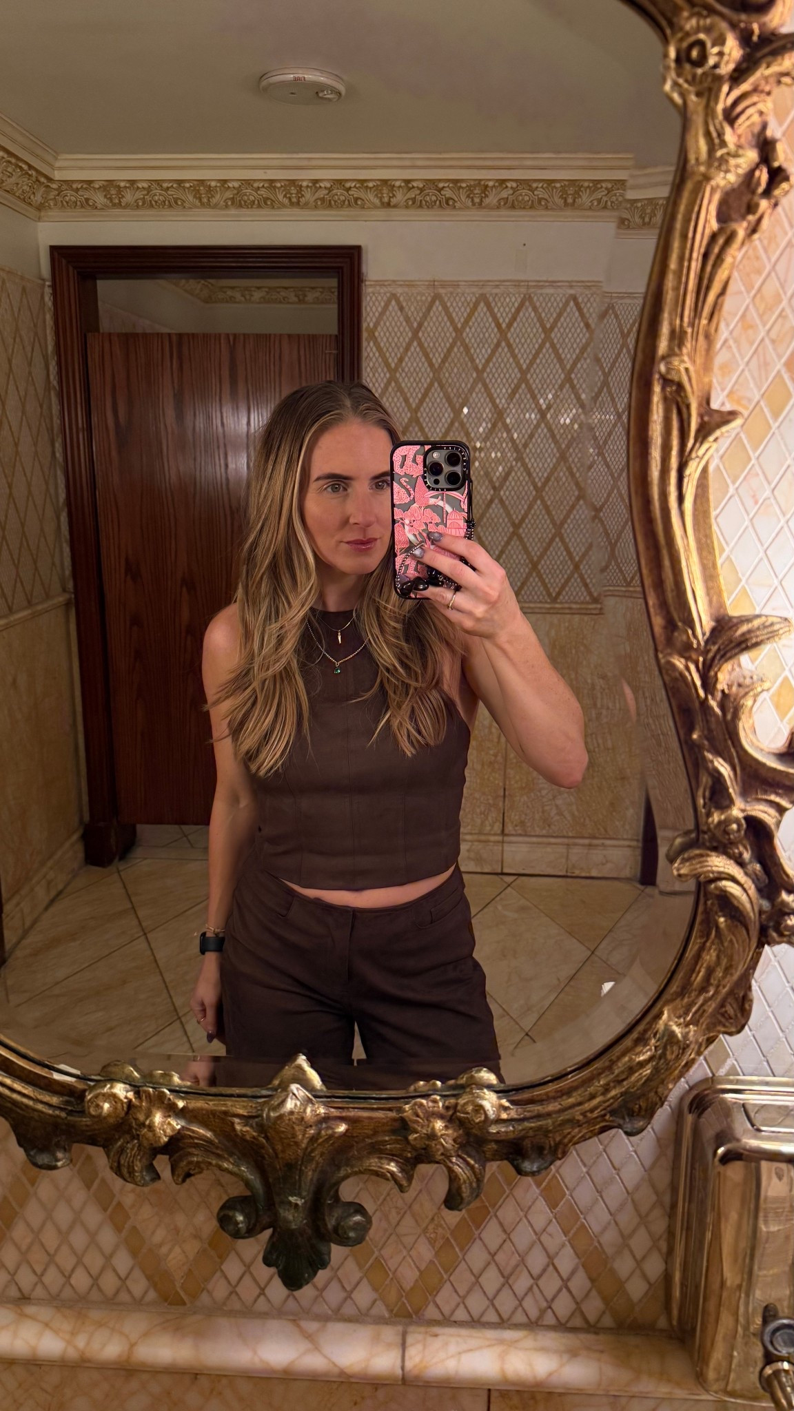 Casual set to wear for dinner or a special occasion you can also wear the top or bottoms as separates.

I got a small top 
I’m 32Dd or 34D and small fit great 
Size medium in the pants and I had them altered to fit me at a seamstress so they fit like a glove 