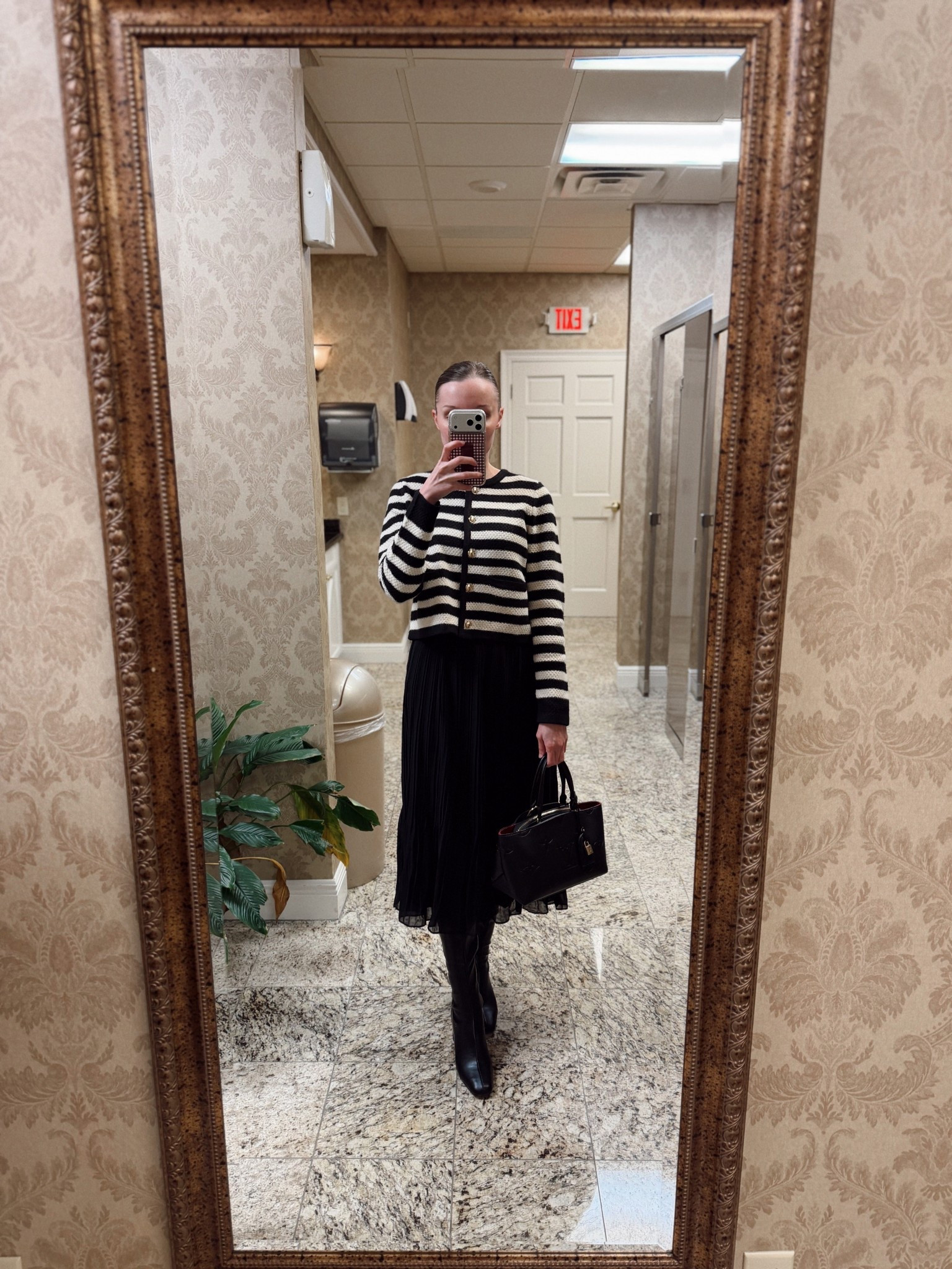 When neutrals do the talking 🤍🖤 boots & phone case linked 👢📱

#LTKootd #LTKFindsUnder50