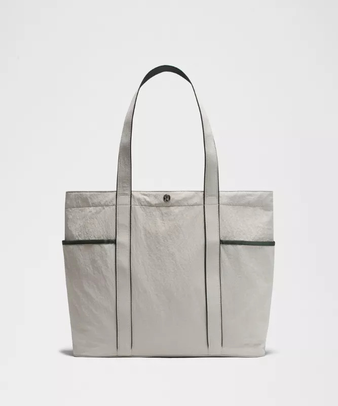 Daily Multi-Pocket Tote Bag 20L | lululemon (AU)