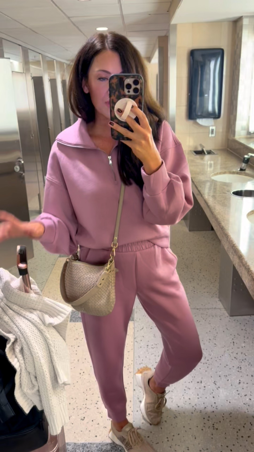 Last day for old navy 40% off sale!! Our fav buttery soft matching sets included👏🏻 medium in quarter zip & small in joggers. 
•comes in a great color range & perfect for travel this holiday season! 