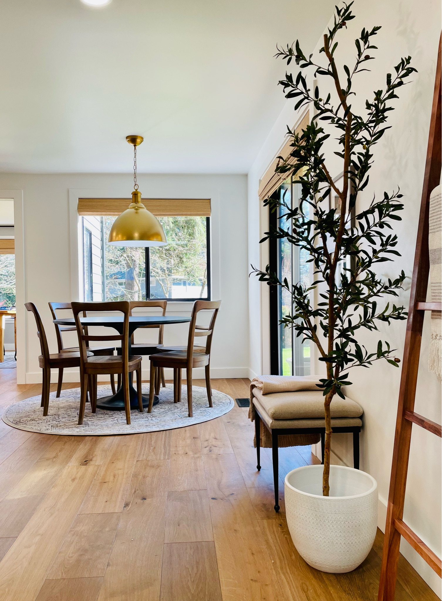 Dining nook table and chairs. 

#LTKhome #LTKFind