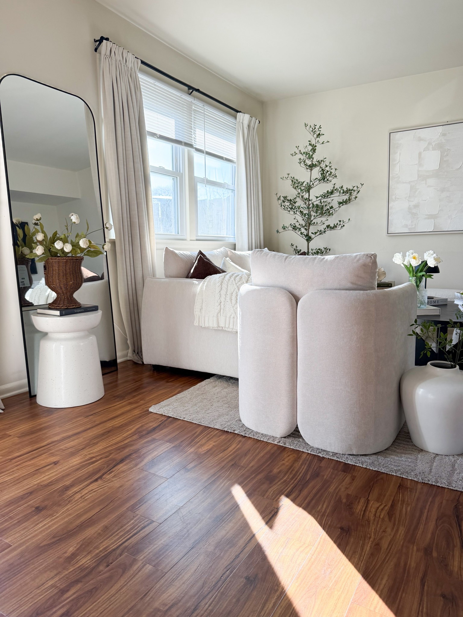 Neutral Living room decor