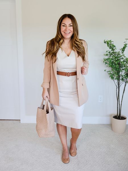 Summer workwear capsule 

Use code RYANNEXSPANX for 10% off Spanx items and code RYANNE10% for Gibsonlook

Blazer Tts, L // dress size up, 14 // flats size up 1/2


#LTKworkwear #LTKstyletip #LTKcurves