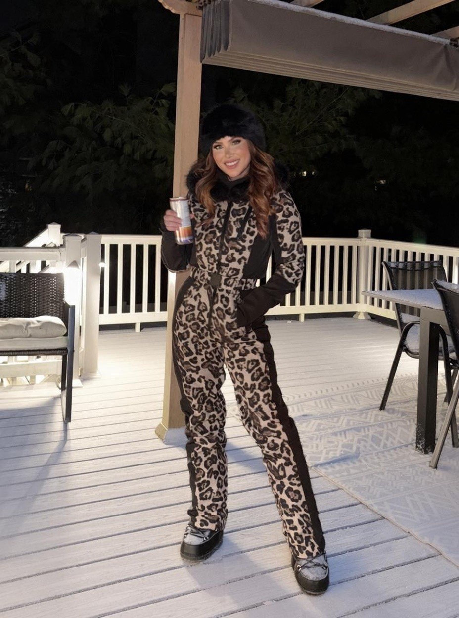 Snowboard, skiing, snow, snowsuit, ski suit, winter, sledding, tubing, 

#LTKSeasonal #LTKActive #LTKootd