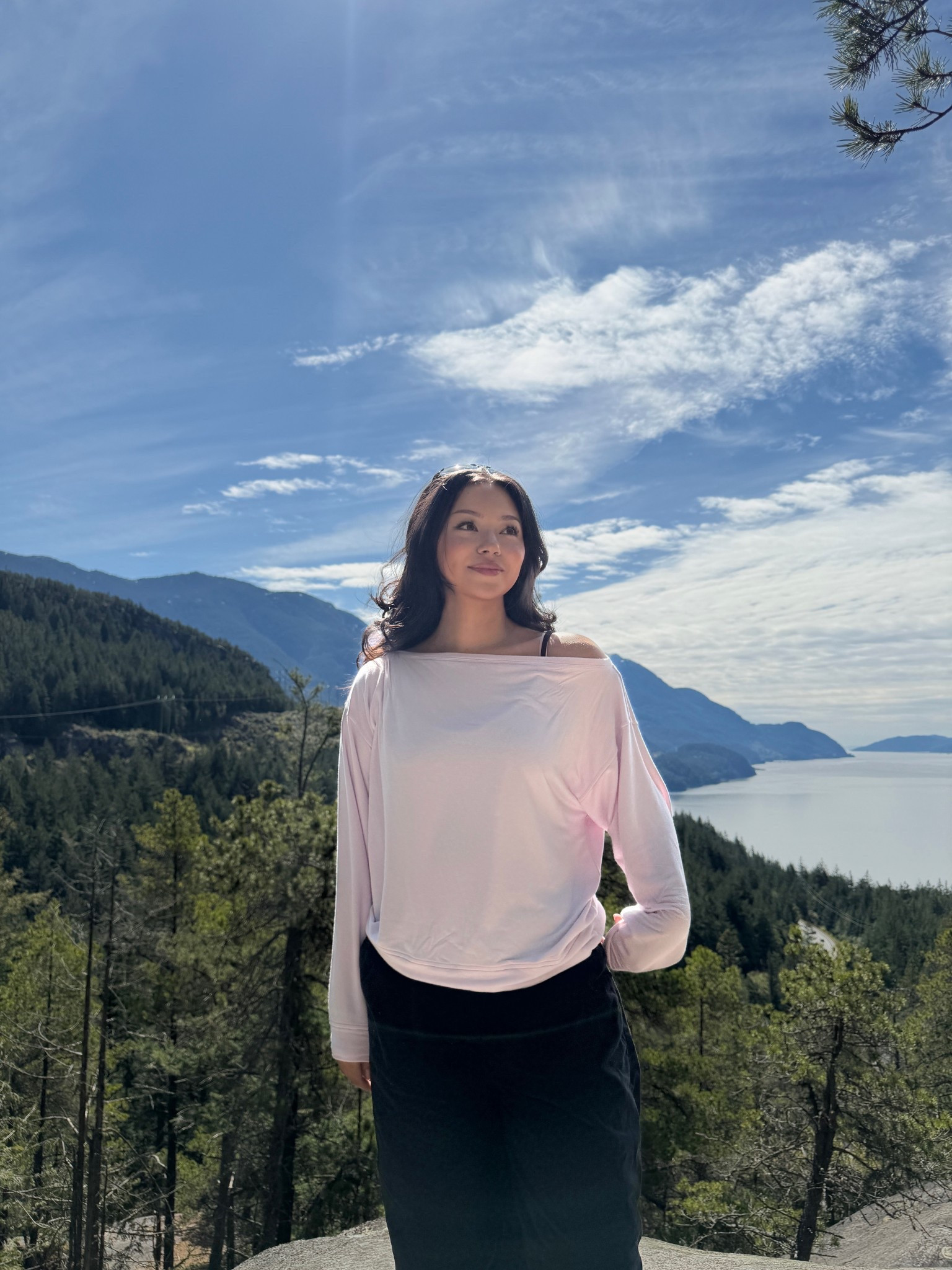 a perfect layer for this morning hike! breathable & flowy 🫶🏼 also a perfect colour!!

#LTKsummer #LTKcanada #LTKfitness