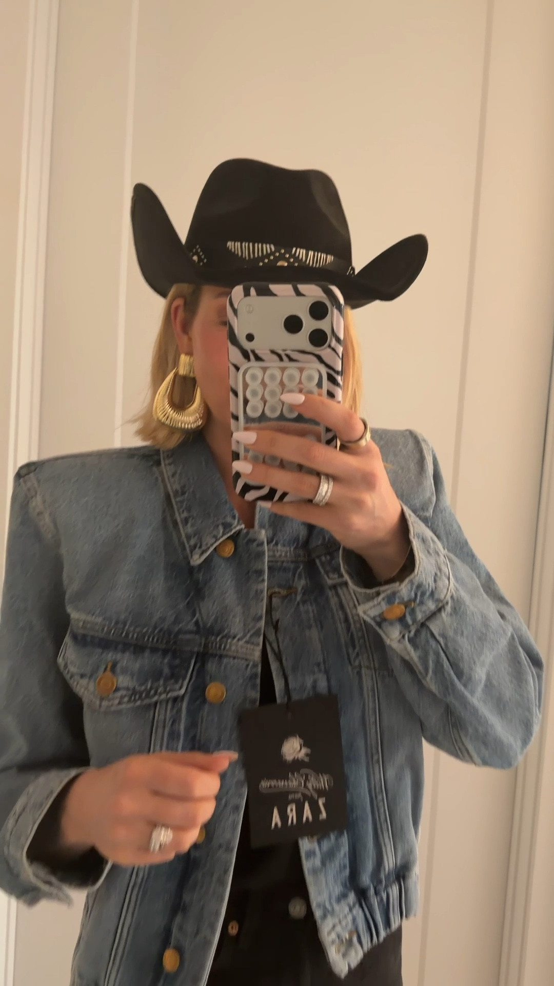 Wearing a large!

#LTKTall #LTKootd #LTKOver40