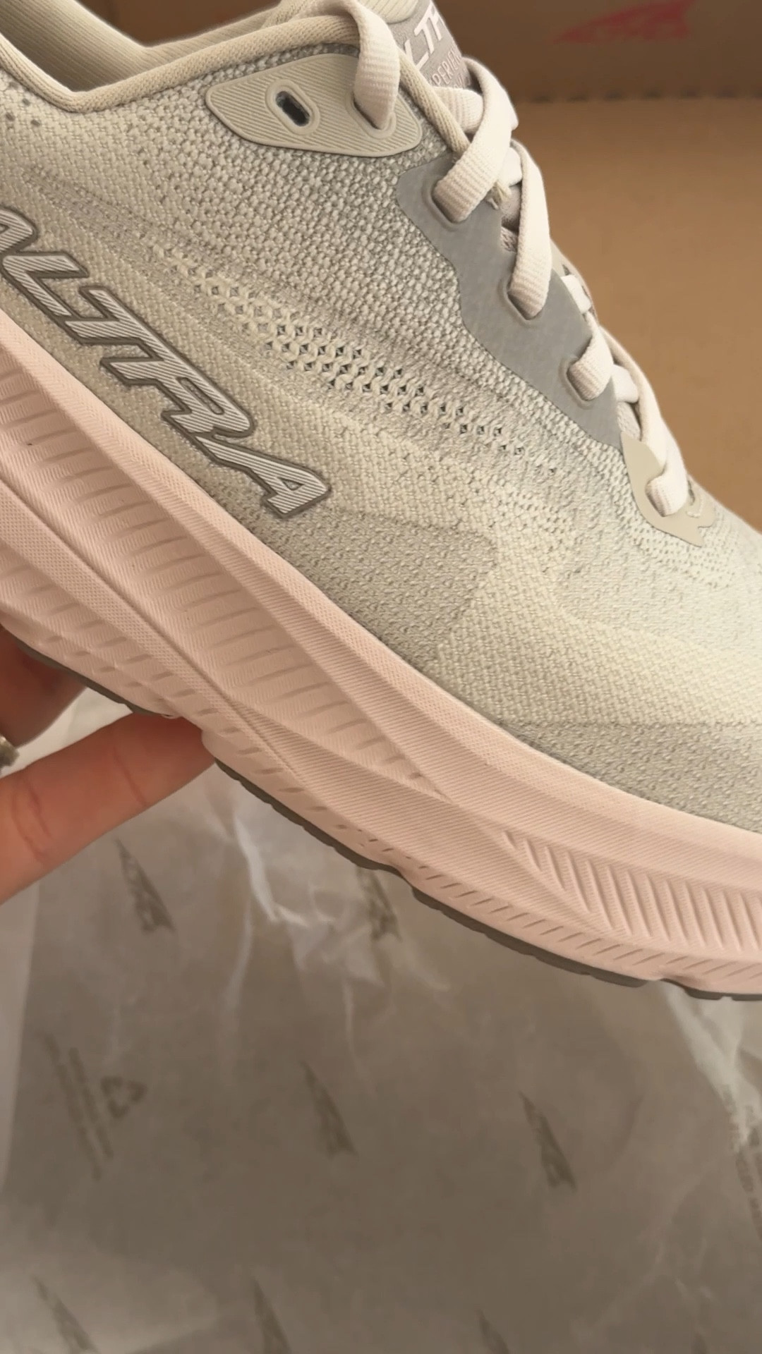 New running sneakers from Altra! Love this colorway and how these aren’t overly bulky 

Active sneakers
Running shoes



#LTKActive #LTKSeasonal #LTKfitnessgoals