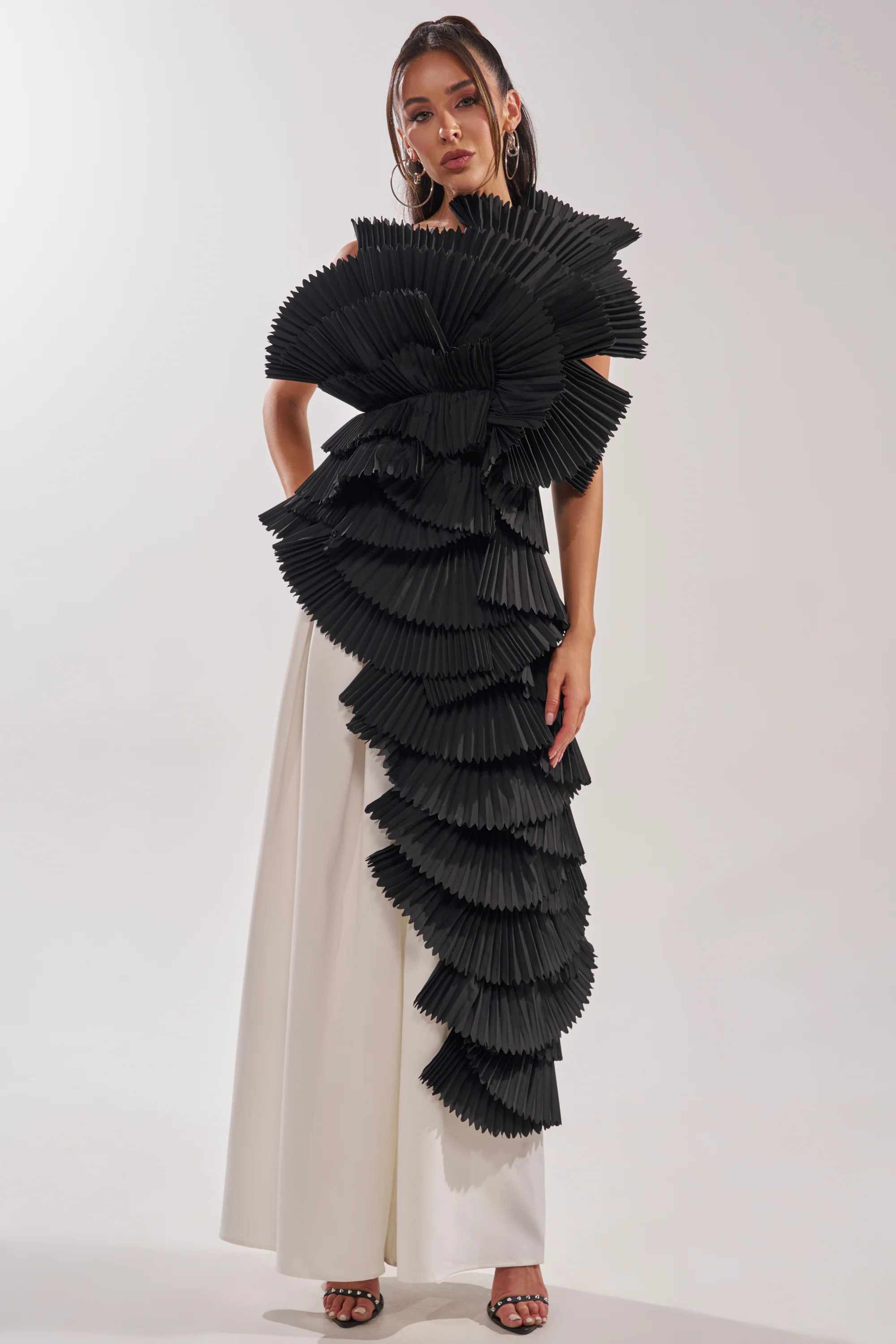 LUXURIOUS ASYMMETRICAL TOP IN BLACK | AKIRA