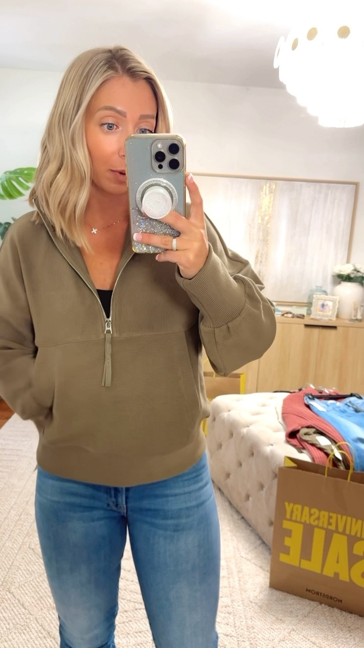 NSALE/ Nordstrom Anniversary Sale / Varley / Size small —bought both!💛
Jeans run big, I’m a size 2/4 wearing the size 26 (bought)

Denim, NSALE, Nordstrom Anniversary Sale, Spanx, Loungewear, Fall Fashion, Varley, barefoot dreams, mother denim 

#LTKSaleAlert #LTKxNSale #LTKFindsUnder100