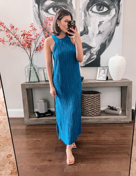 Size small in maxi dress 

#LTKshoecrush #LTKSeasonal #LTKstyletip