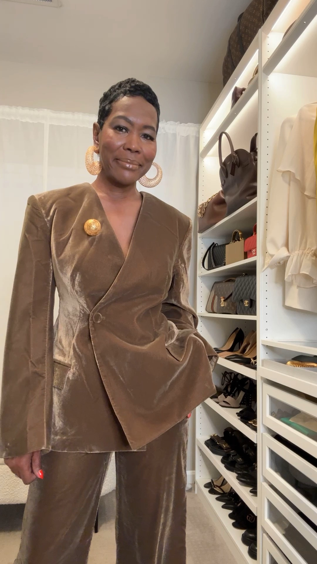 A timeless suit always wins in my wardrobe. What about you—suits or holiday dresses?

#WomensSuits
#SuitingStyle
#PowerSuitsForWomen
#WomanInASuit
#SuitUpLadies
#WomenInSuits
#TailoredStyle
#VelvetSuit
#HolidaySuiting
#ChicAndTailored

#LTKU #LTKTall #LTKHoliday