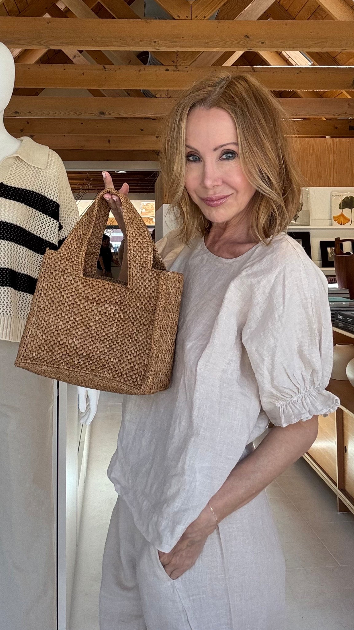 The easiest linen set to wear from velvet, and it comes in a couple of colors

#LTKSeasonal #LTKStyleTip