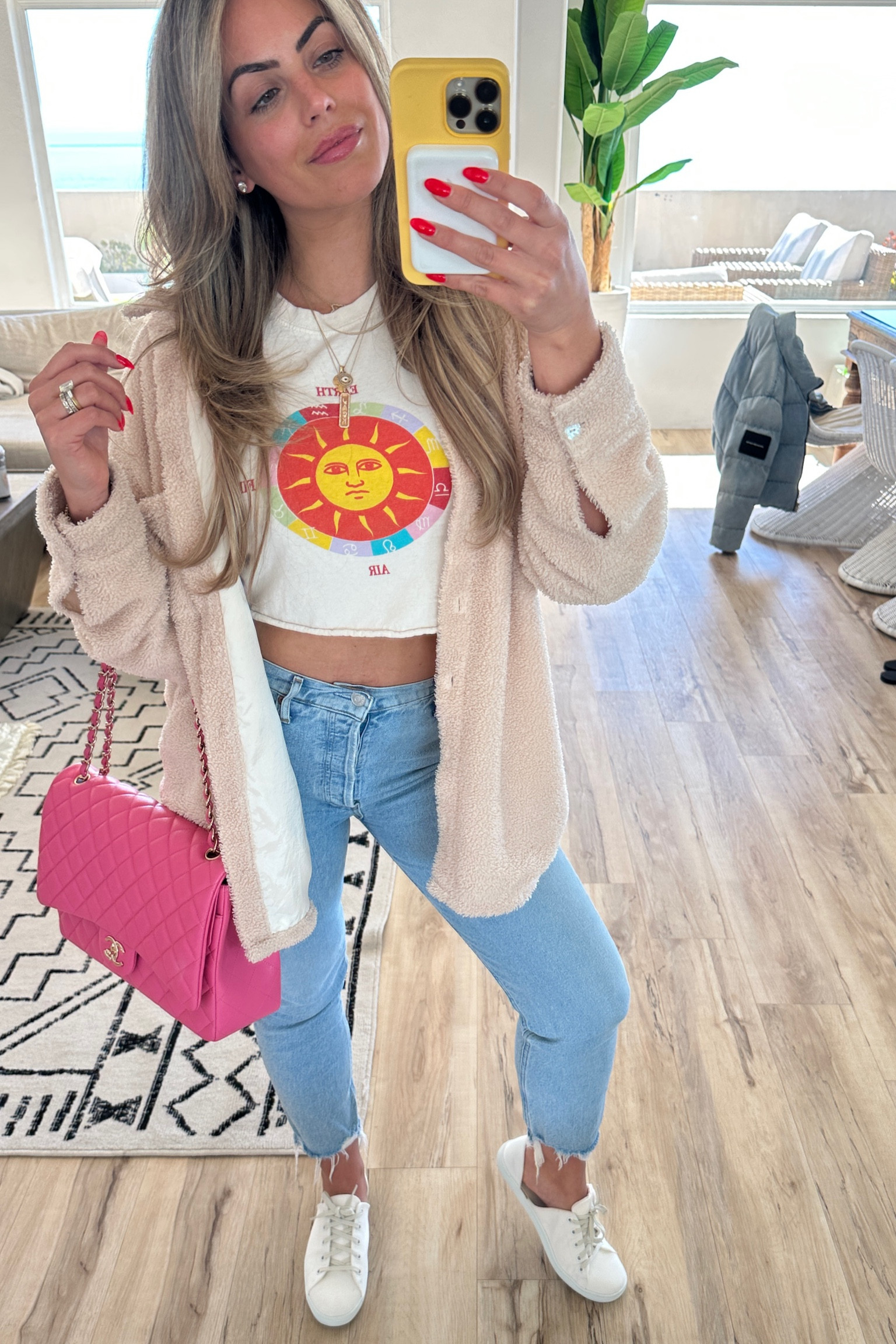 I’m really going overboard with the #MalibuMom label while we’re out here for a few weeks! It’s pretty hard to beat... not going to lie!