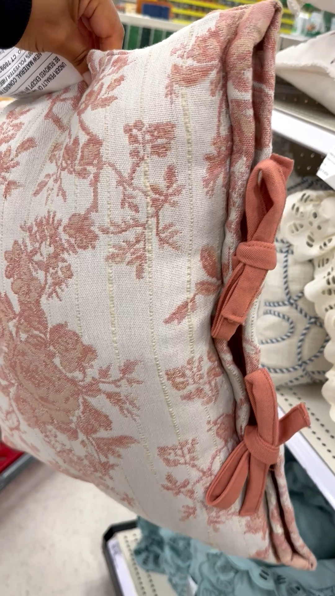 Love this outdoor pillow!  Pairs quite nicely with the one I just posted with the ruffled edges. 

Target outdoor patio