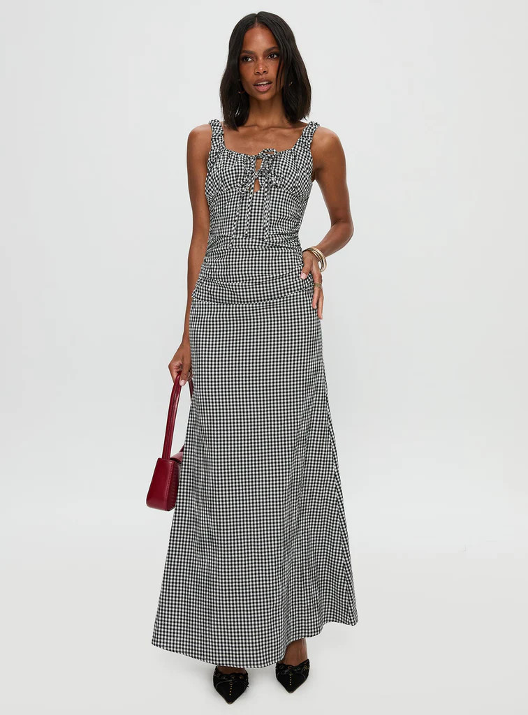 Roundtrip Maxi Dress Black / White | Princess Polly US