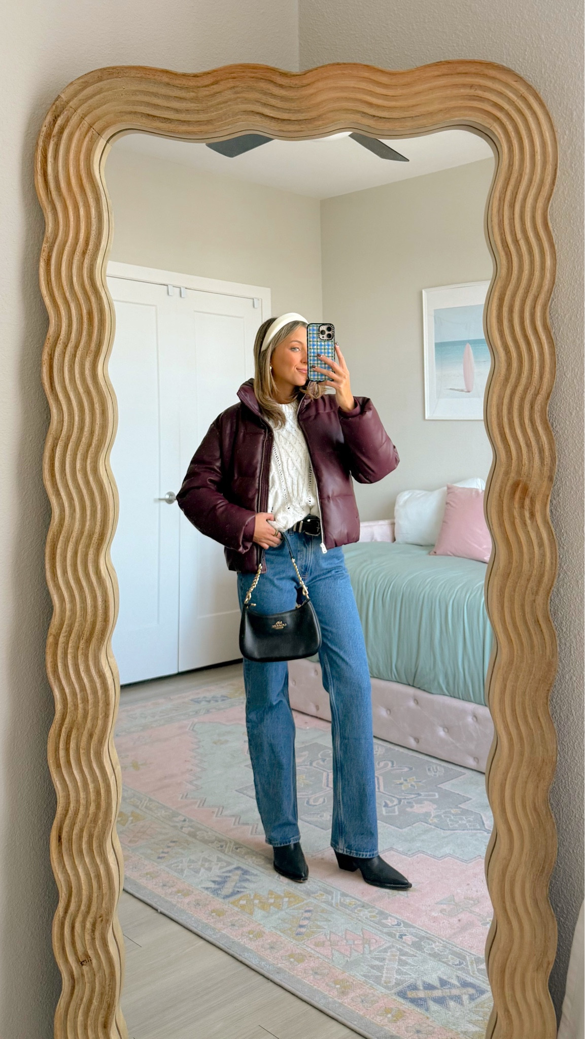 the cutest winter outfit from abercrombies sale - up to 40% off almost everything + use code AFMCKENZIE for an extra 15% off 🎄🩷

#LTKSaleAlert #LTKootd