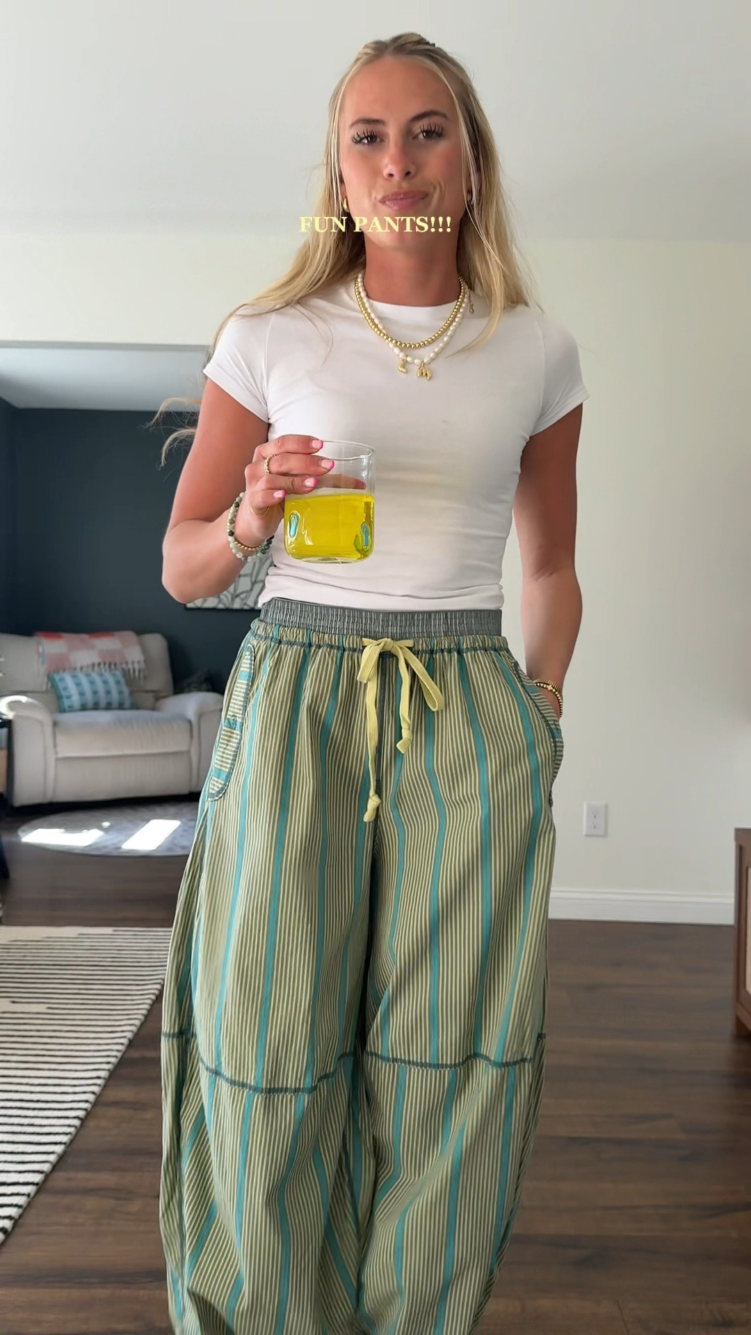 Size medium! 🍵⚡️🫐🩴