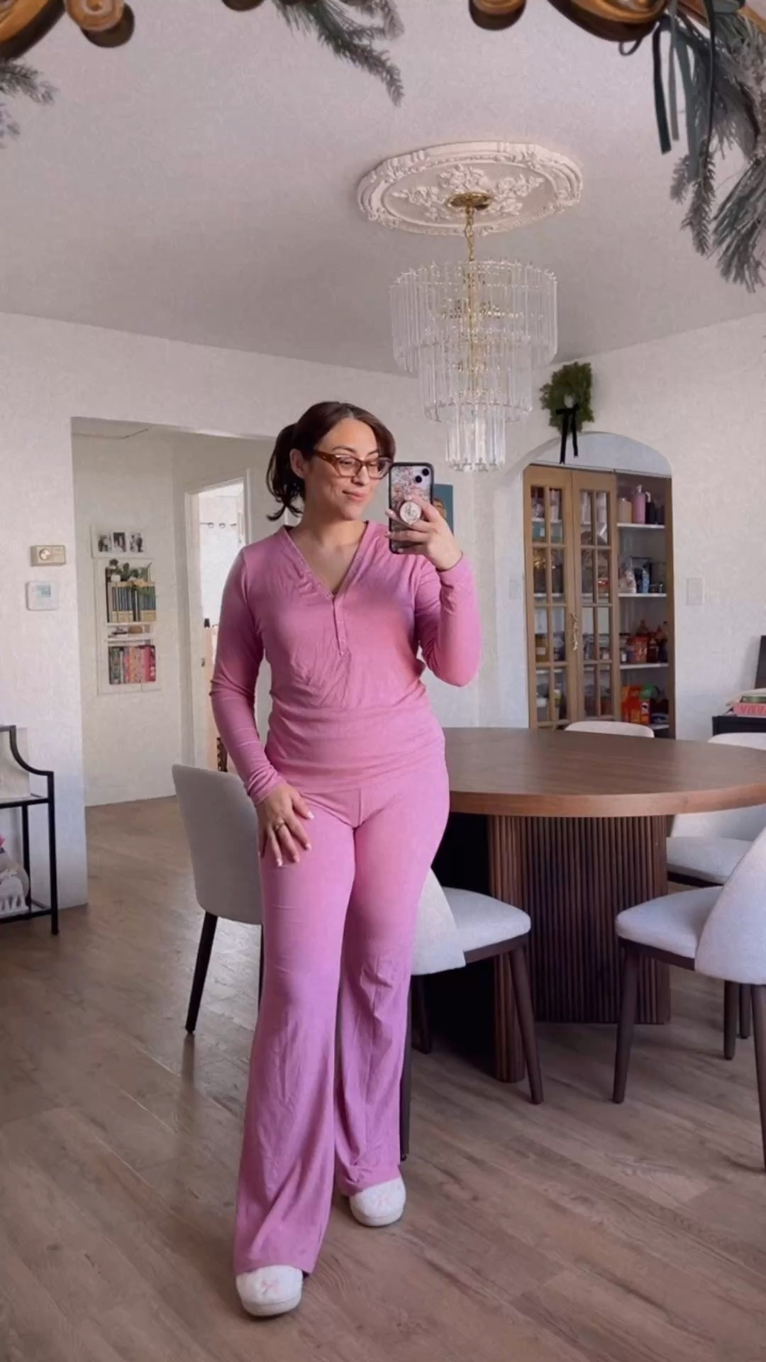 #YITTYambassador — back with my favorite fold over pants from yitty, but this time in this pretty pink color. I opted for the long sleeve and so glad I did! It’s super comfy 😍

#LTKActive #LTKHome #LTKootd
