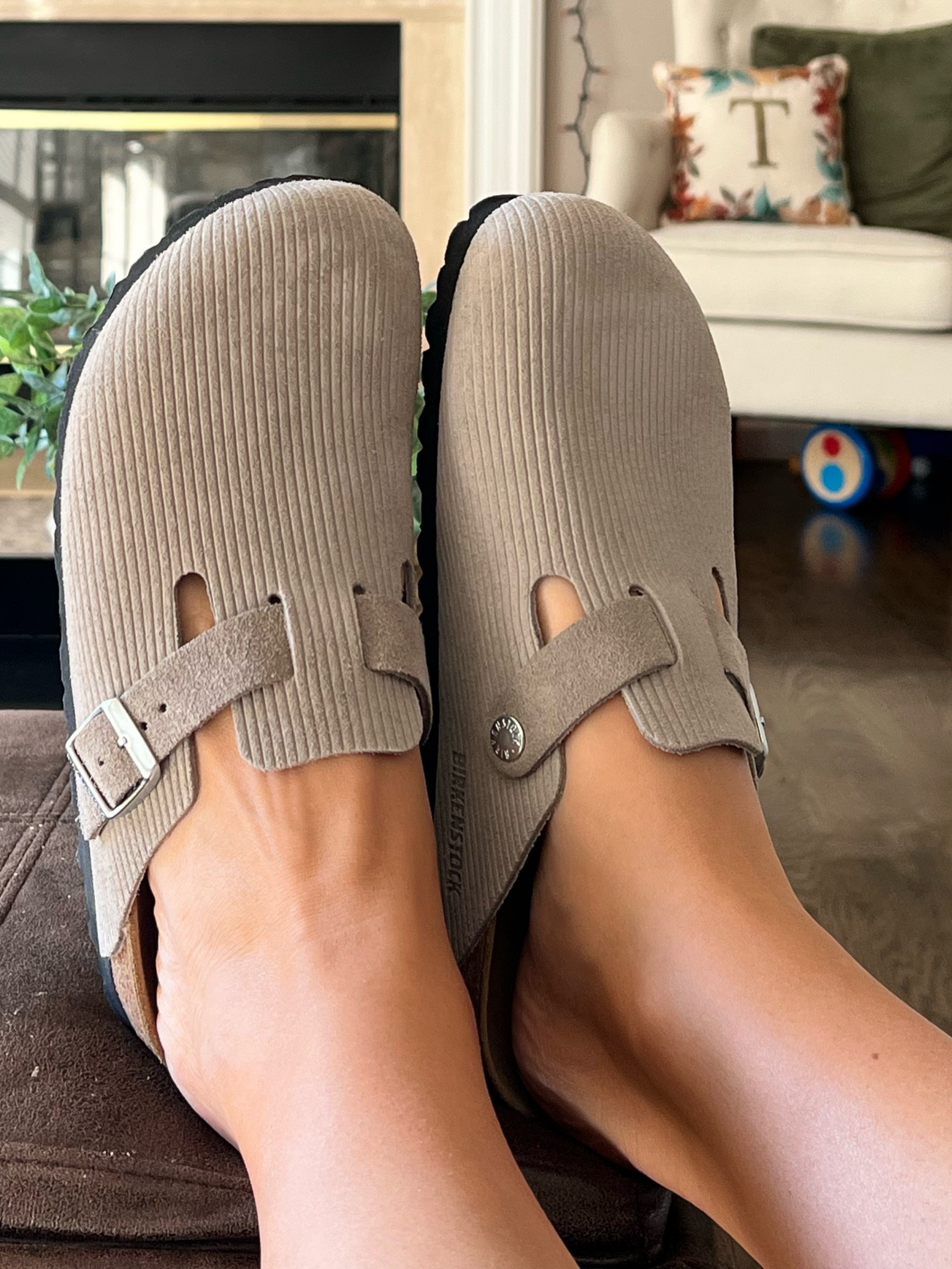 Can you believe these are back in style?!

#clogs #birkenstock #stone #gray #grayclogs #ootd #fashion #cozy #comfy #fall #winter 

#LTKHoliday #LTKGiftGuide #LTKSeasonal