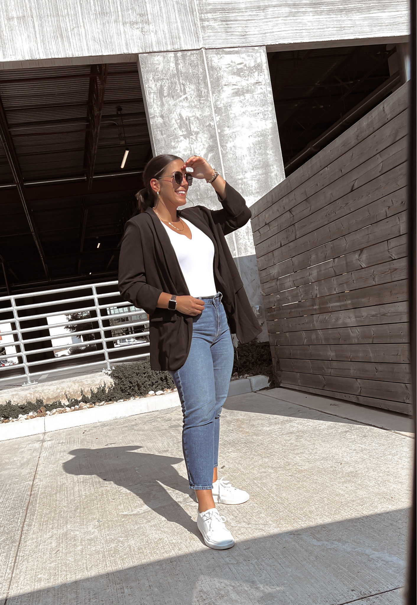 🤍🌥🍁🕶

#LTKcurves #LTKfit #LTKSeasonal