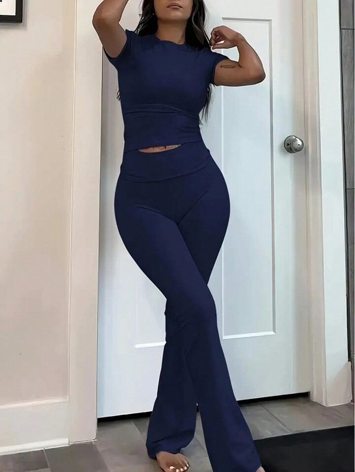 SHEIN EZwear Women's Short Sleeve T-Shirt And Flared Leggings Tight-Fitting 2pcs Set | SHEIN