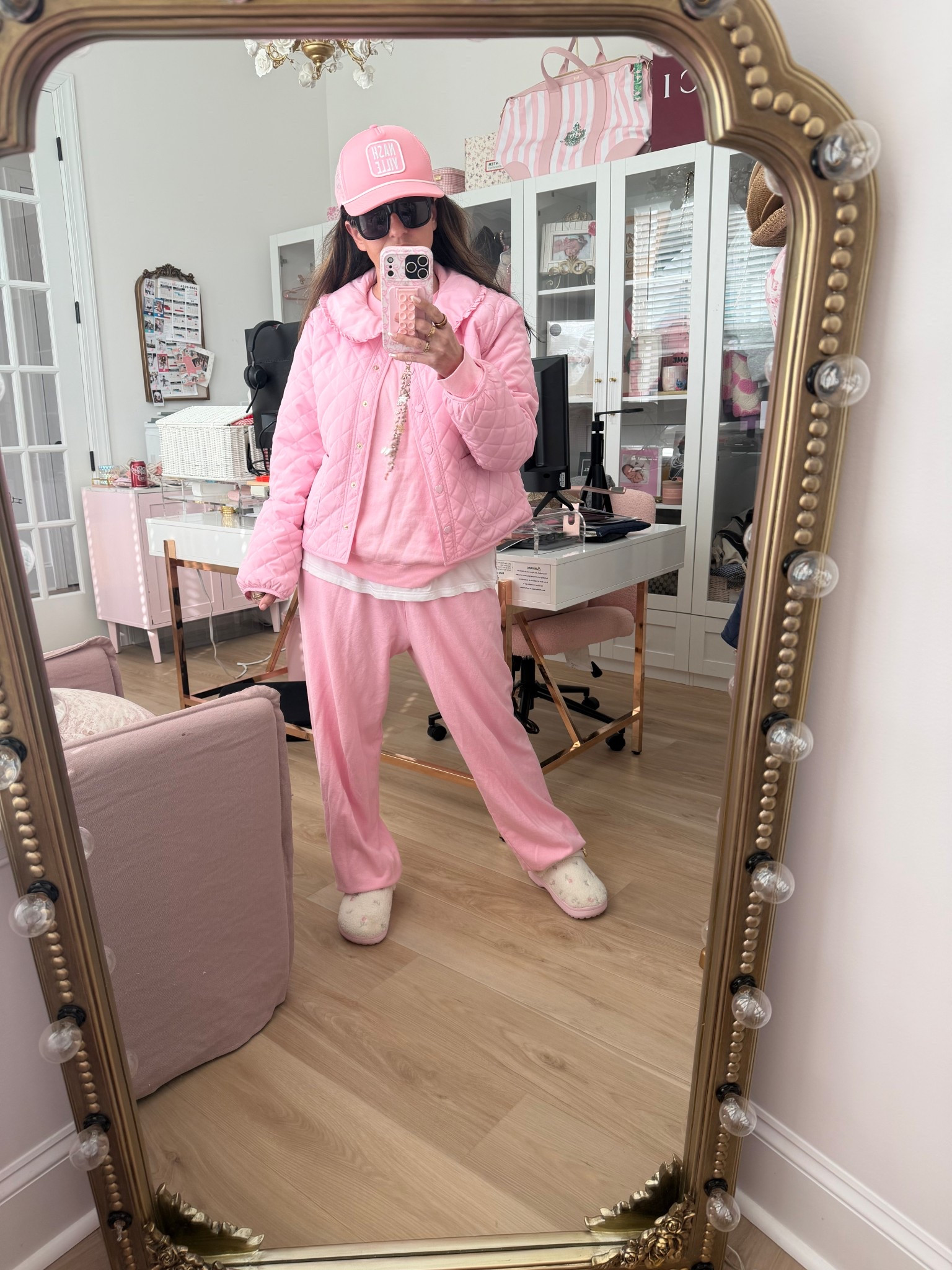 Pink sweats 

#LTKootd #LTKValentine #LTKdayinmylife