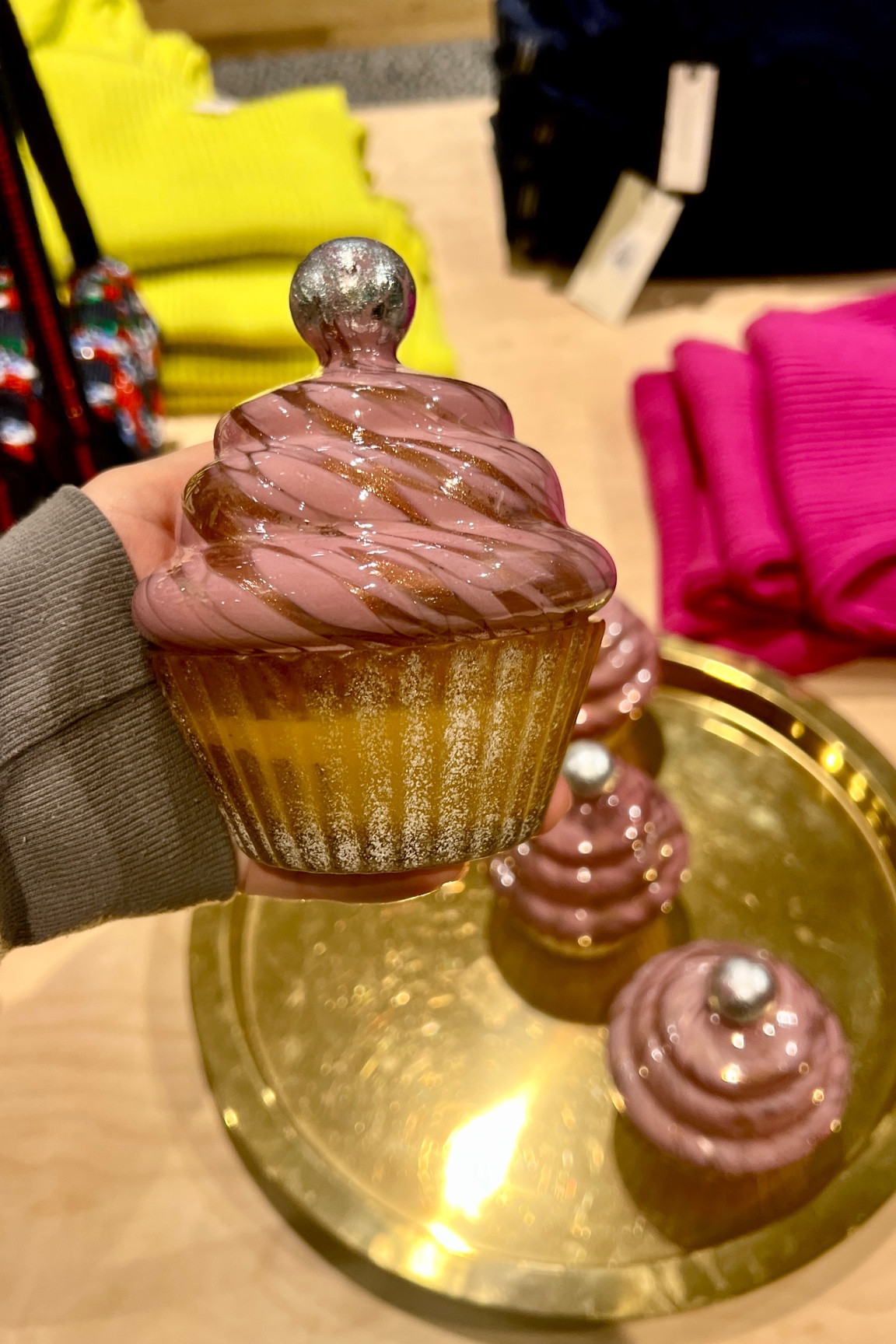 Cupcake Gourmand Toasted Macaroon Glass Candle at Anthropologie 

Comes in 2 other scents and designs 

#LTKGiftGuide #LTKhome #LTKfindsunder50