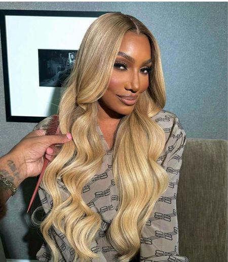 @fashionbombhair moment with #NeneLeakes who ended off the year in a $1500 beige @balenciaga monogram satin button down and hairstyled by @weezydidit , hot! What say you? 
Makeup: @colordujour 
📸 : IG / Reproduction 
#Neneleakesfbd #fashionbombhair #fashionbombeauty