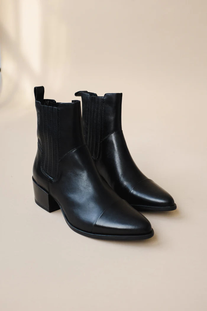 MARJA BLACK LEATHER BOOTS | Pipe and Row
