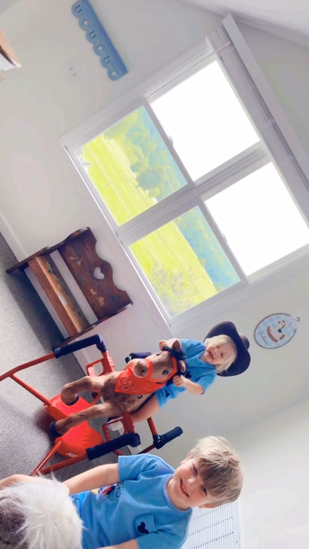 Thank you, Lord, for sweet little mornings with my horsie-ridin’ cowboys !!! 👶🏼🤠🐴🧲🐎 And this view of the farm 🌳🌾 always take my breath away !! 🙌🏽🌻